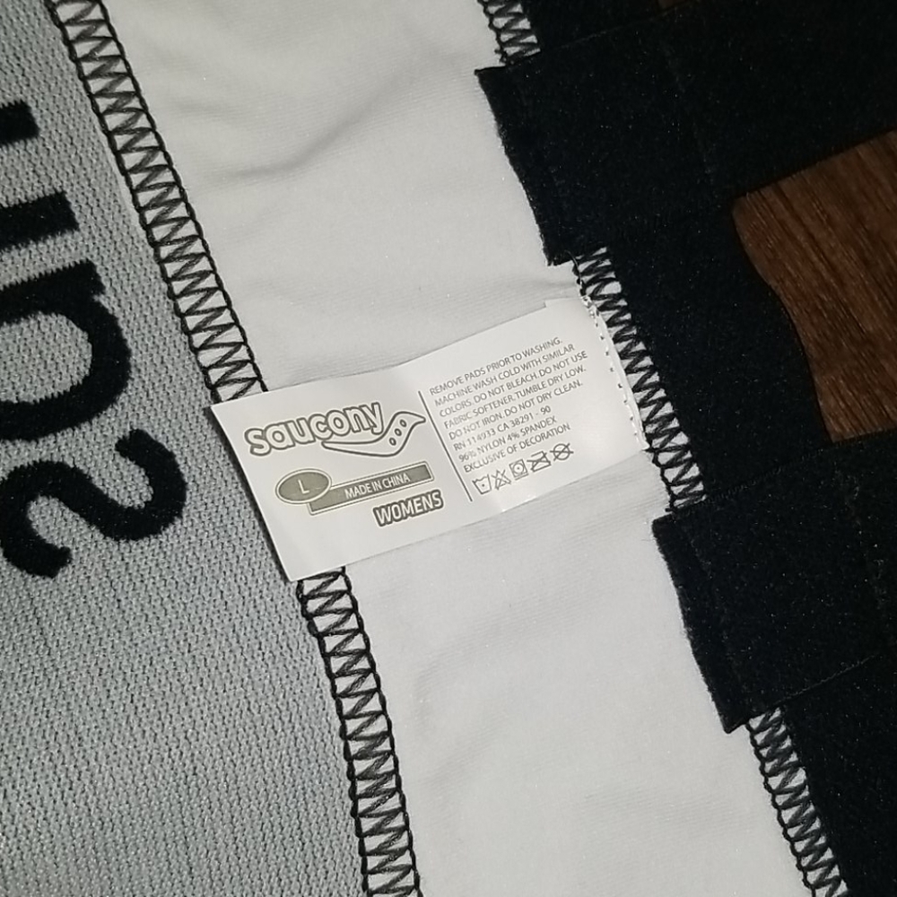🆕️ Saucony Running Sports Bra - Picture 6 of 7